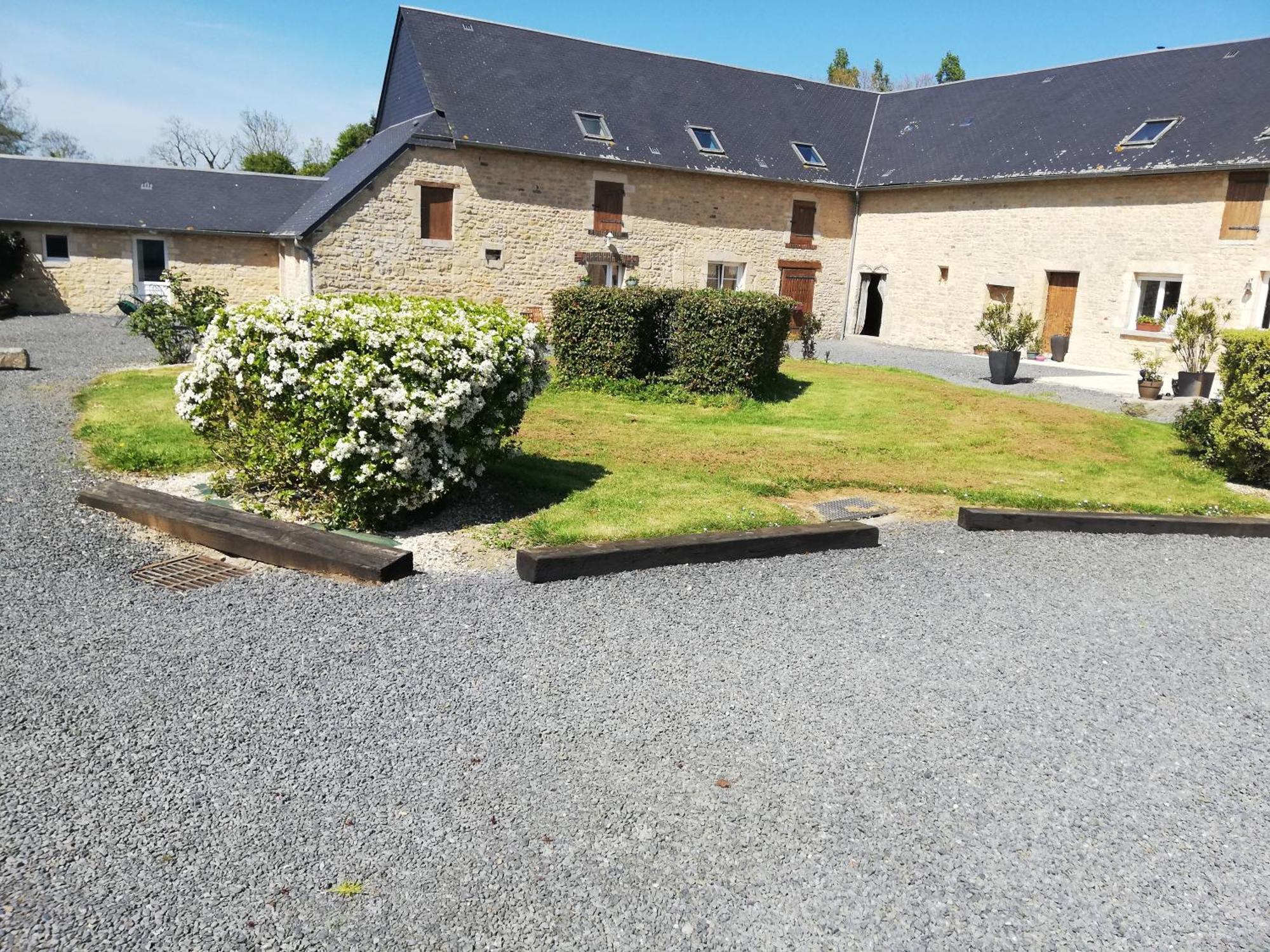Ferme De Montigny Bed & Breakfast Asnieres-en-Bessin Exterior photo